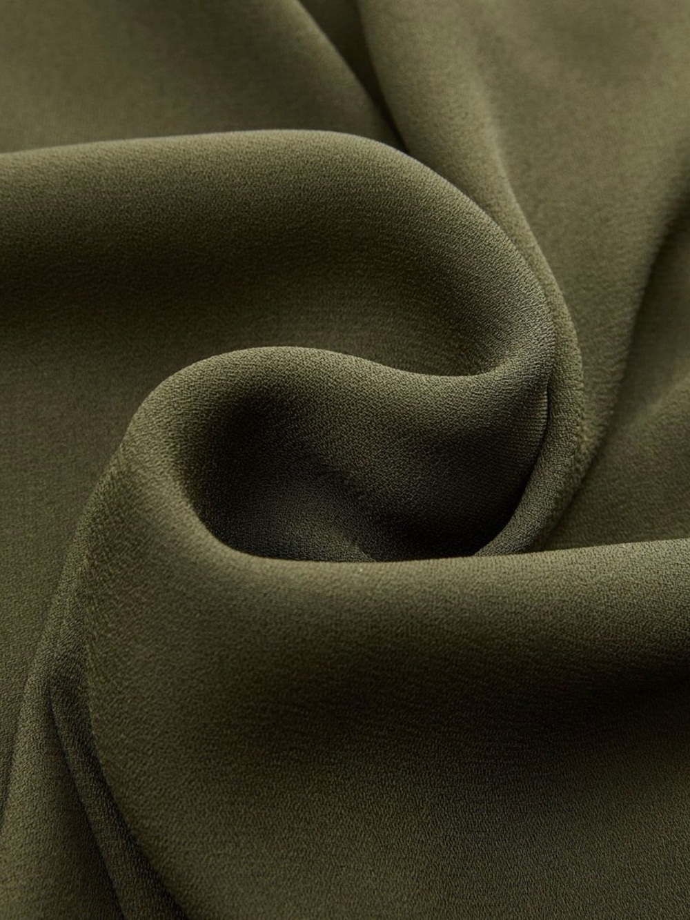 Sleeveless Pleated Top & Skirt - Picture 6 of 7